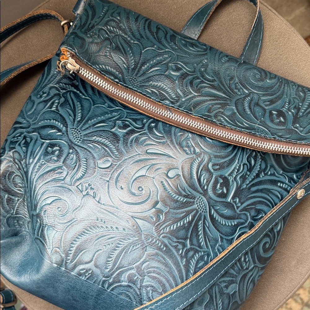 Patricia Nash Burnished Tooled Indigo Luzille Convvertible Backpack Leather - Picture 4 of 8